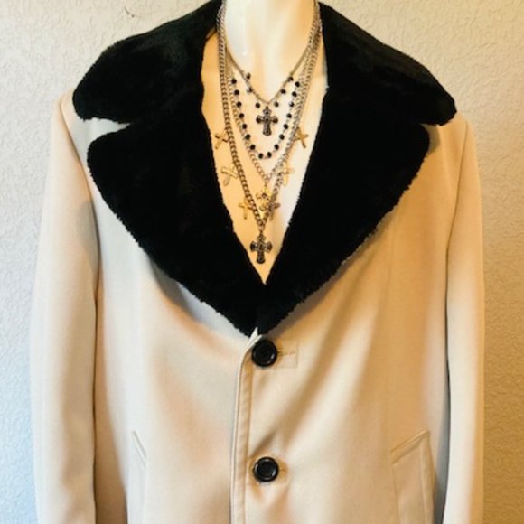 Coat - Picture 1 of 10